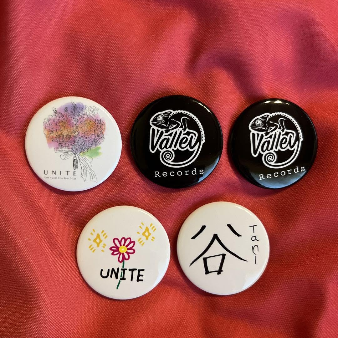 Amazon.co.jp: TaniYuuki UNITE 缶バッジ セット : おもちゃ
